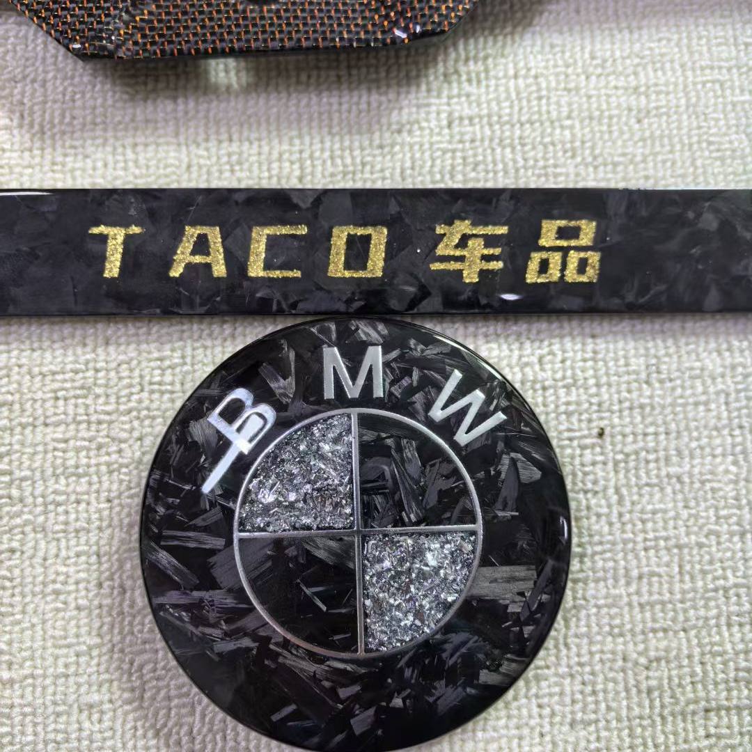 Suitable for BMW front and rear emblems, hood emblems, black and gold dual-tone front and rear wheels, custom steering wheel logos, carbon fiber